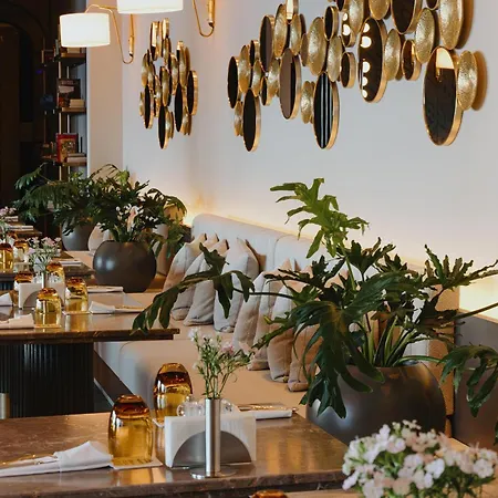 Akra Hotel 5*