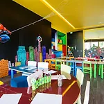 Hotel Akra