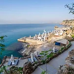 Akra Hotel