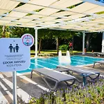 Akra Hotel 5*