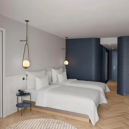 Akra Hotel 5*