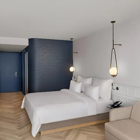Hotel Akra 5*
