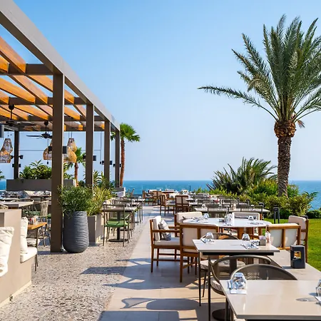 Akra Hotel 5*