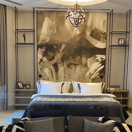 Hotel Akra