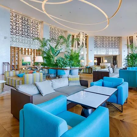 Hotel Akra