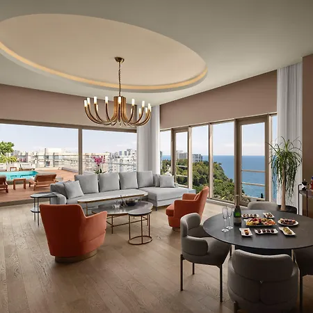 Hotel Akra 5*