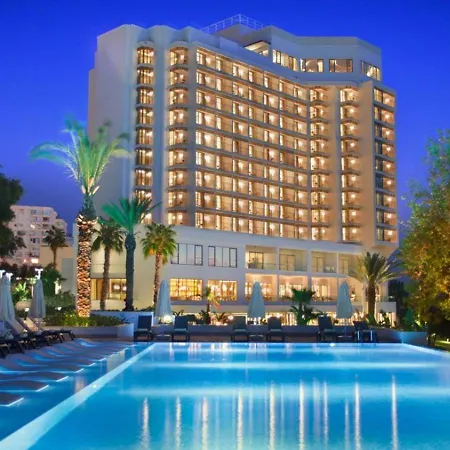 Hotell Akra 5*