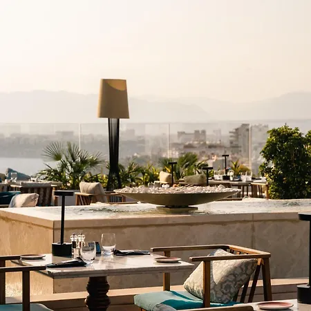 Akra Hotel