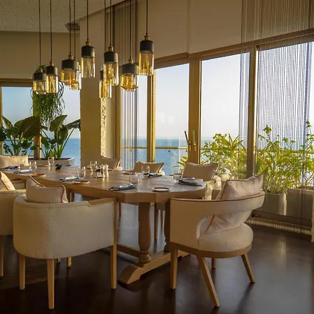 Akra Hotel
