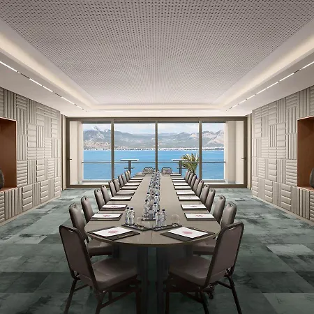 Akra Hotel 5*